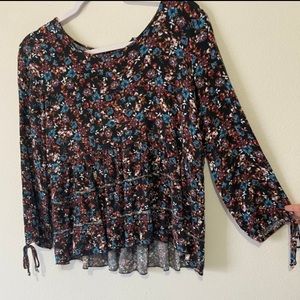 American eagle floral blouse